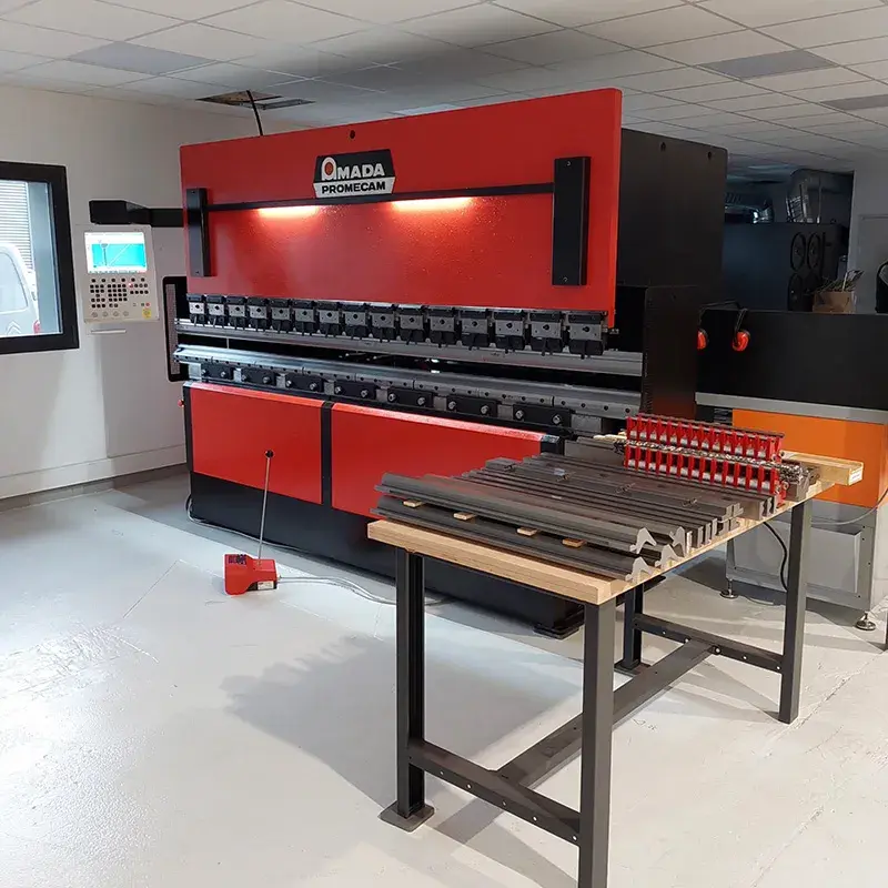 plieuse métal nantes